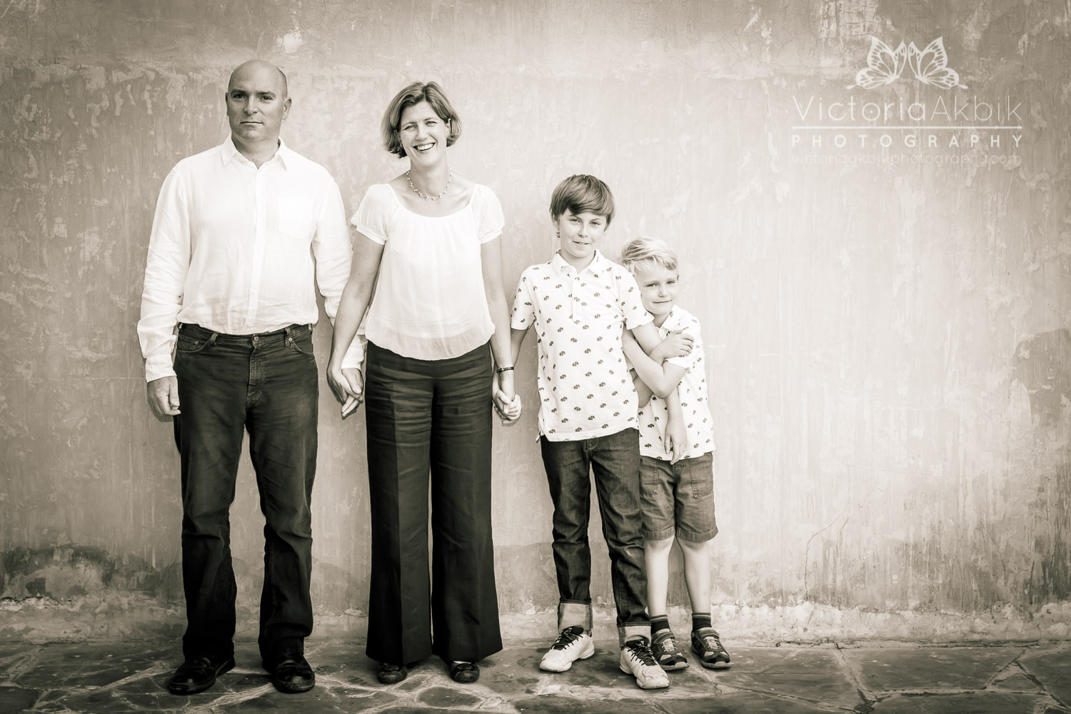 Mrs A's Family Photo Shoot | Abu Dhabi Lifestyle Family Photography » Victoria Akbik Photography