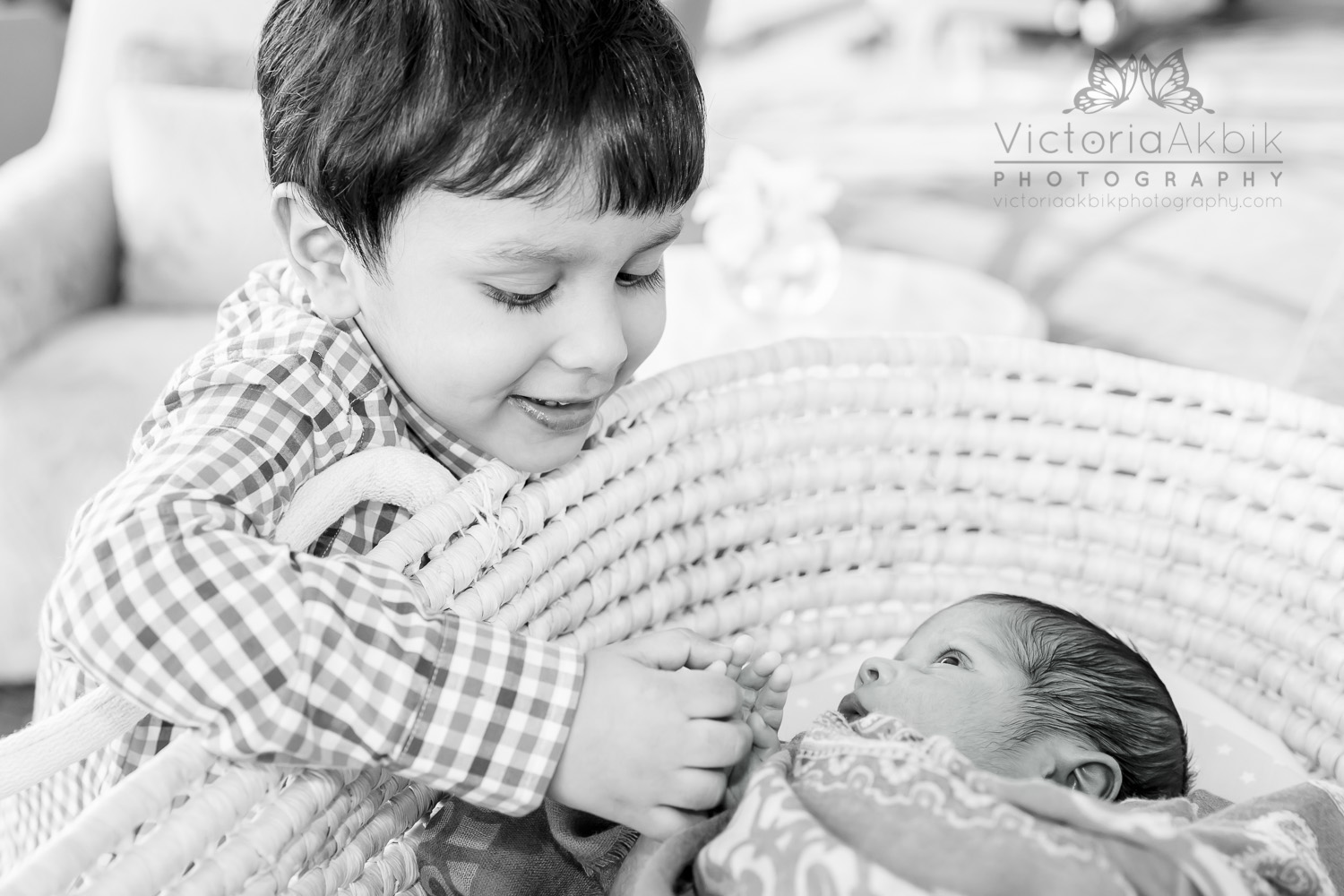 Why have Professional Family Photos Taken? | Abu Dhabi Lifestyle Family Photography » Victoria Akbik Photography