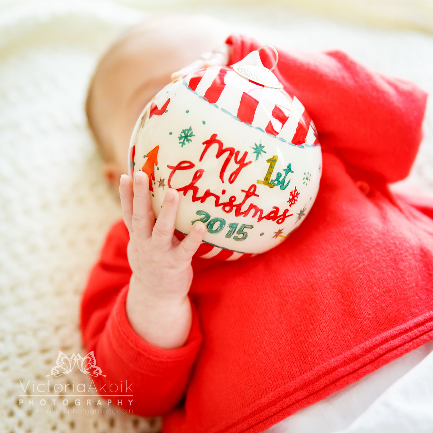 Baby's first Christmas At-Home Session | Abu Dhabi Lifestyle Family Photography » Victoria Akbik Photography