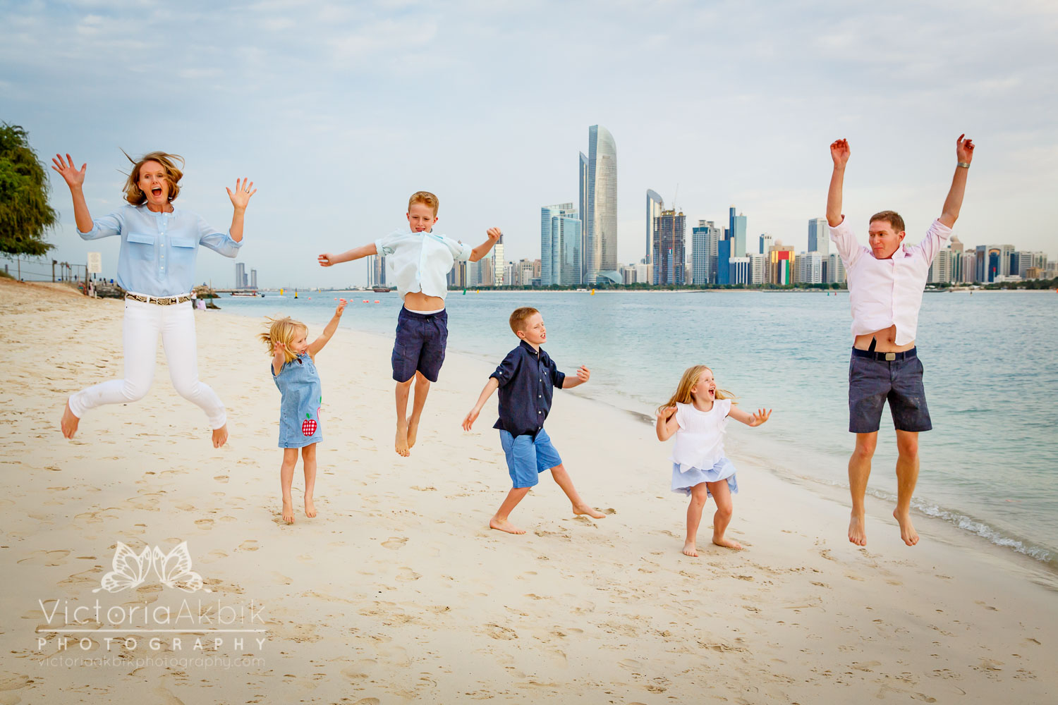 Abu Dhabi Souvenir Family Shoot | Abu Dhabi Lifestyle Family Photography » Victoria Akbik Photography