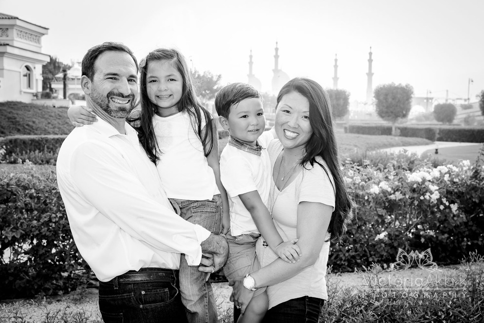 A Black & White World | Abu Dhabi Lifestyle Family Photography » Victoria Akbik Photography