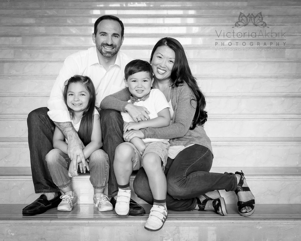 A Black & White World | Abu Dhabi Lifestyle Family Photography » Victoria Akbik Photography